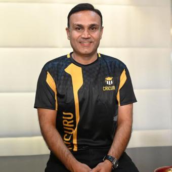 https://indiantelevision.com/sites/default/files/styles/340x340/public/images/tv-images/2021/07/09/virender_sehwag.jpg?itok=HHALGJGx